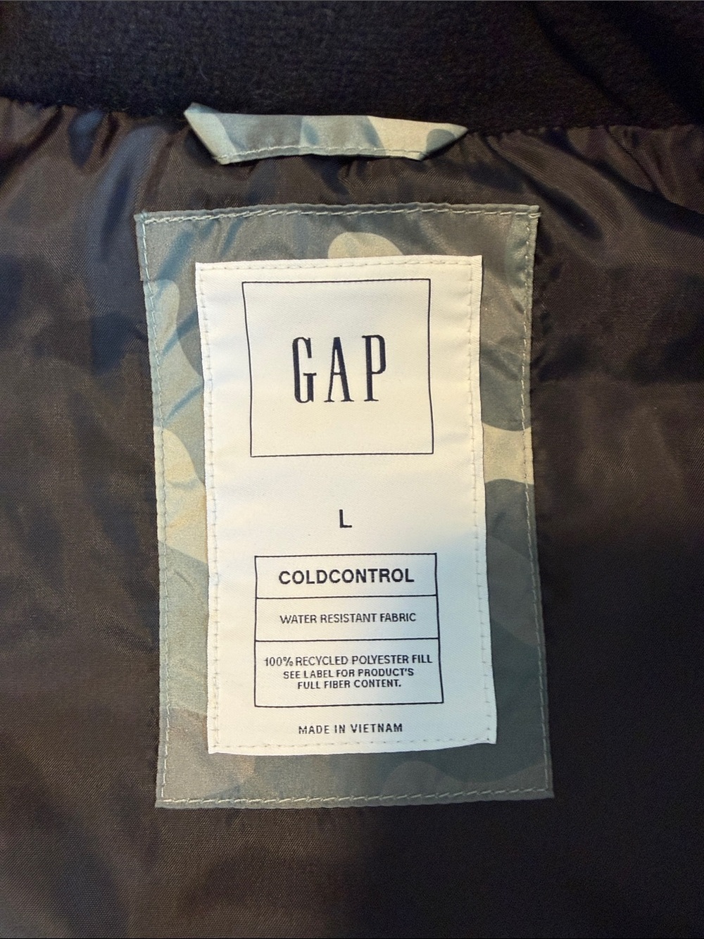 GAP Women’s Camouflage Puffer Jacket